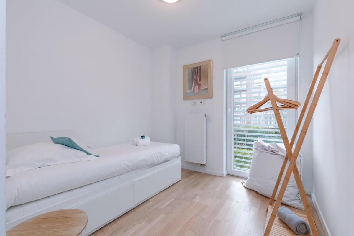 Bright Apartment Nearby The Beach In De Haan Esterno foto