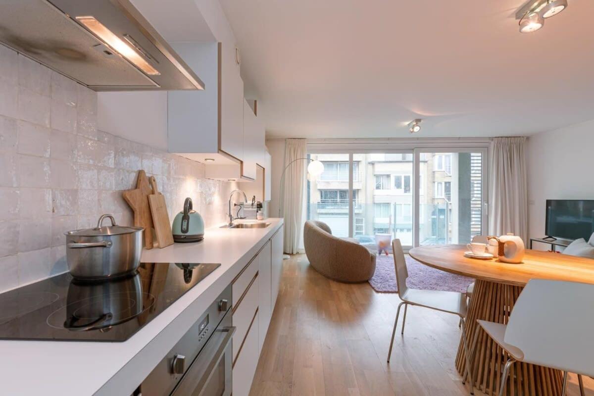Bright Apartment Nearby The Beach In De Haan Esterno foto